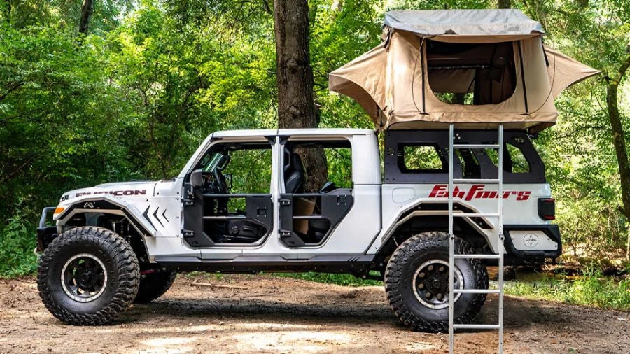 Essential Overlanding Accessories for Your Adventures This Fall
