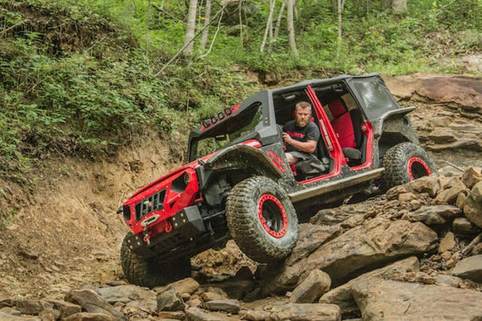 Here’s Why You Need to Outfit Your Jeep with Fenders and Flares