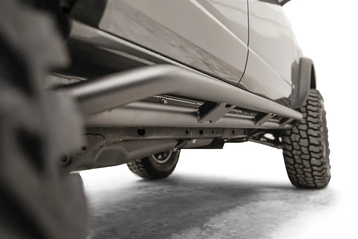 Close-up of the Fab Fours rock slider on a Ford Bronco