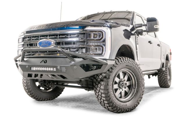超スーパーウルトラレア！　クロームエディション　ビッグフット　フォード　F250 2023-2023 Ford F250-F350 Vengeance Front Bumper w/ Pre-Runner
