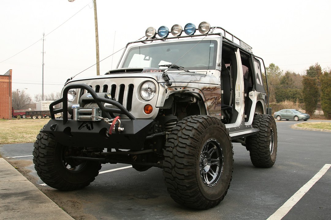2007-2018 Jeep JK Hardcore Stubby Winch Bumper with grill guard | Fab Fours